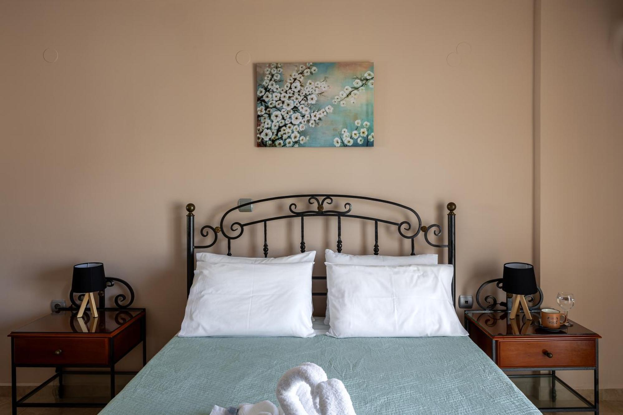 Pavlos Apartments Argostoli  Eksteriør billede